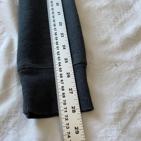 TNA Sportswear Women's Gray Pullover Logo Hoodie Size Small - Picture 11 of 13